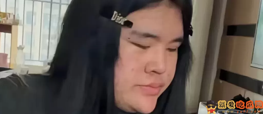 珍妮佛梓减肥百斤变性之后，晒美照已与美女无异-吃瓜网