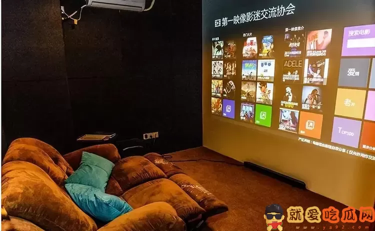 私人影院暗藏服务,大尺度被曝光,老板:亲嘴、摸胸都是学生妹-吃瓜网