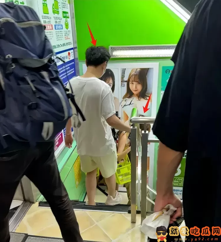 王思聪带女友现身成人店,偷偷点赞前女友美照,新欢旧爱暗中较劲-吃瓜网