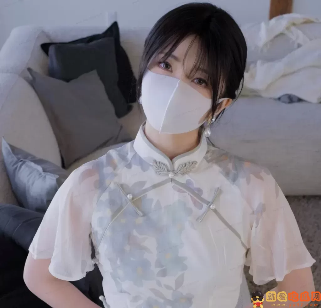 玩偶姐姐承认此前泄露证件照是本人-吃瓜网