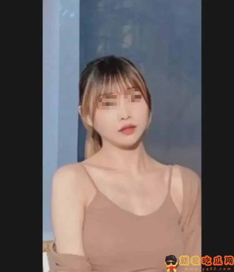 著名女优玩偶姐姐HongKongDoll 被爆料真实面目?-吃瓜网