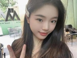 广东某大学女生 在校恋爱期间痴迷KTV点男模 被男友曝光私密视频